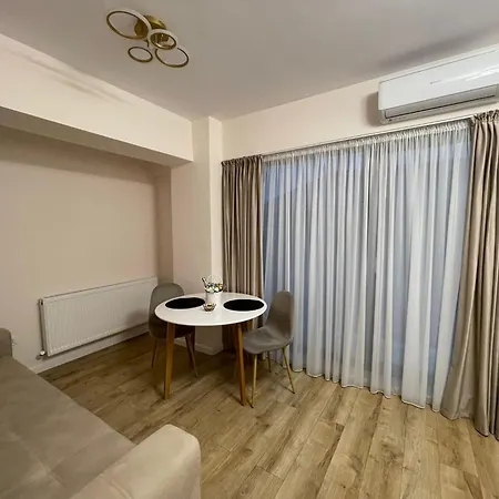 Ayan Apartament *