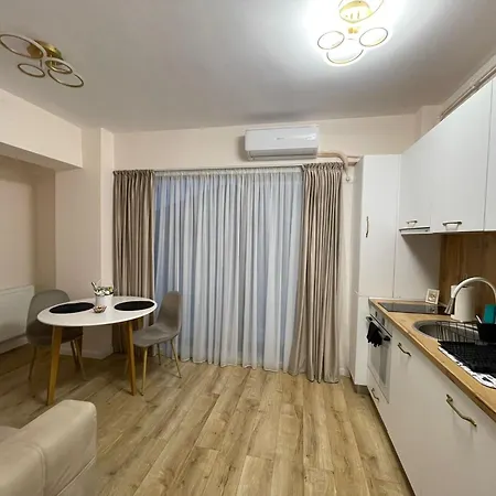 Ayan Apartament *